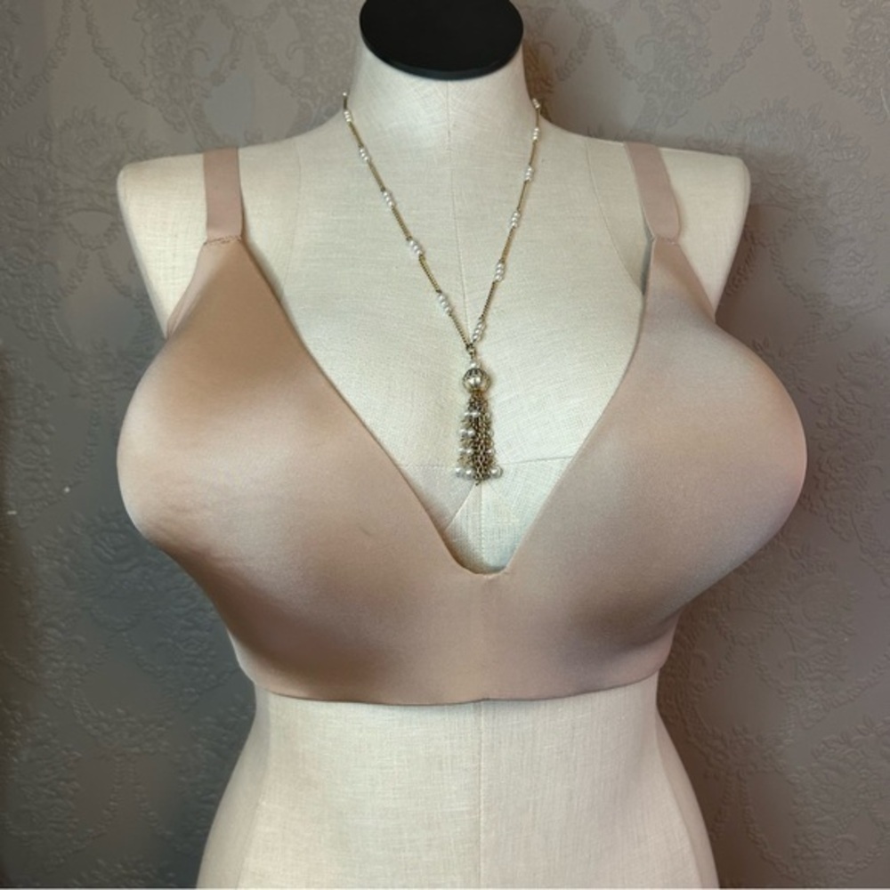 Skims Bra 42DDDD no wire lightly line great condition